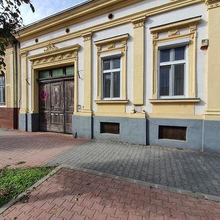 Belvarosi Exkluziv Loft Debrecen Luaran gambar