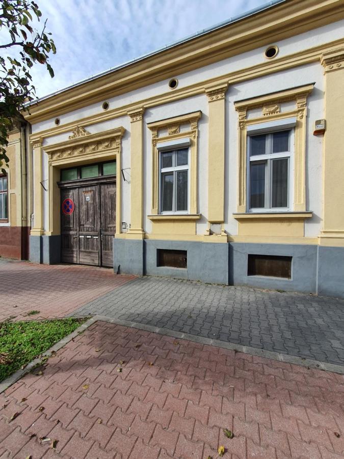 Belvarosi Exkluziv Loft Debrecen Luaran gambar