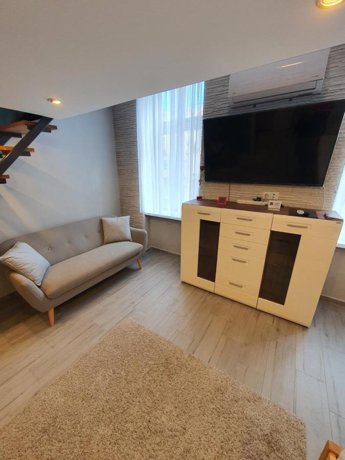 Belvarosi Exkluziv Loft Debrecen Luaran gambar