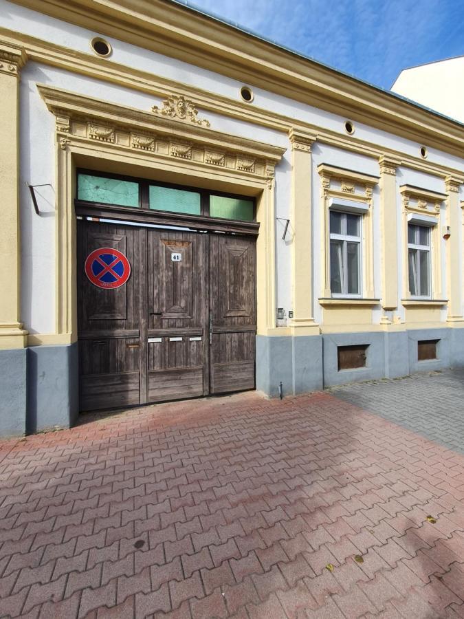Belvarosi Exkluziv Loft Debrecen Luaran gambar
